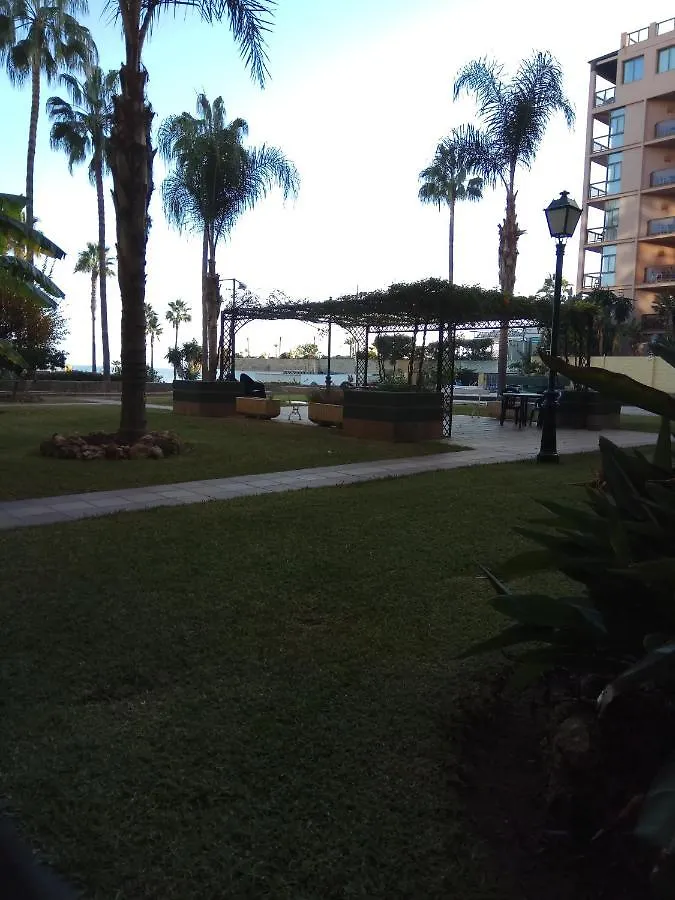 Esplendido Apartamento, Carihuela Edificio El Remo, Primera Linea Torremolinos Espagne