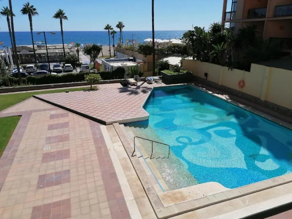 Esplendido Apartamento, Carihuela Edificio El Remo, Primera Linea Torremolinos Appartement