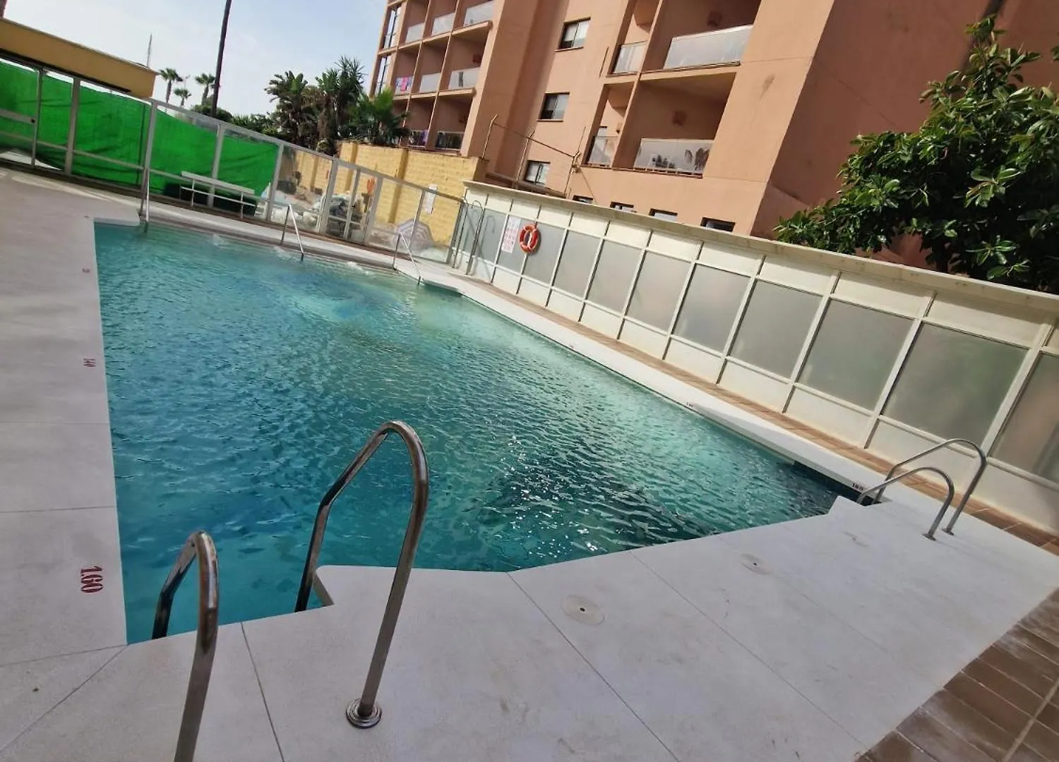 Esplendido Apartamento, Carihuela Edificio El Remo, Primera Linea Torremolinos