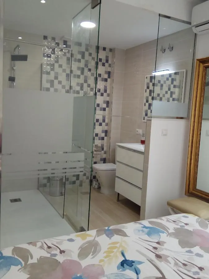 Esplendido Apartamento, Carihuela Edificio El Remo, Primera Linea Torremolinos 0*,  Espagne