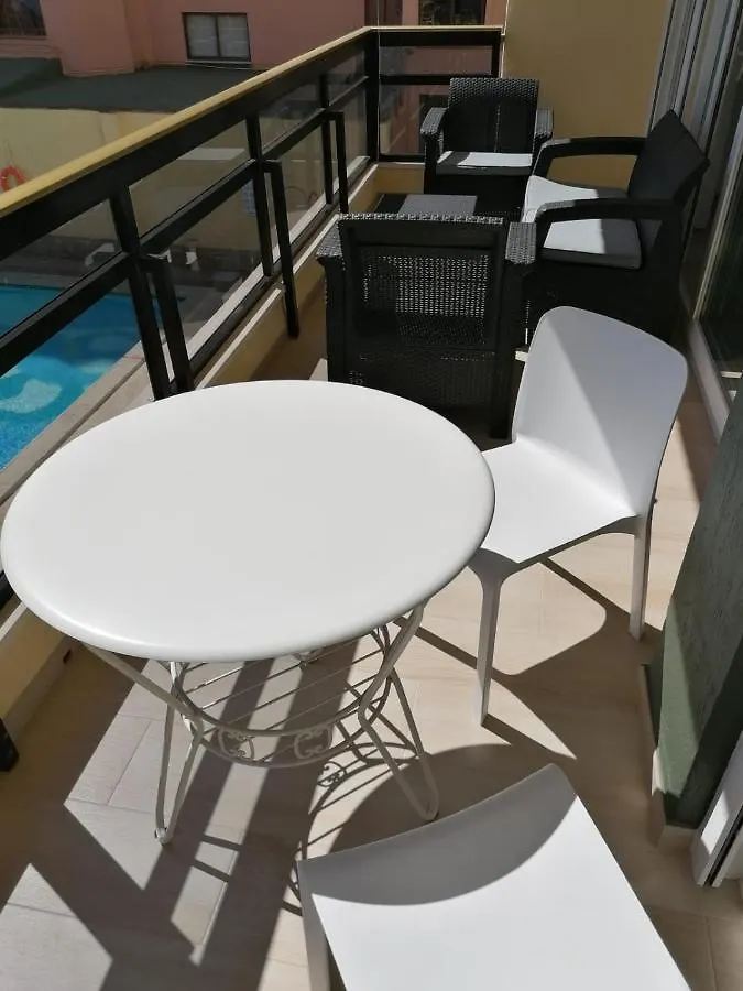 Apartment Esplendido Apartamento, Carihuela Edificio El Remo, Primera Linea Torremolinos Spain